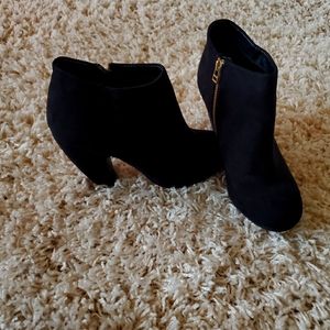 Womens Classy Black Heels